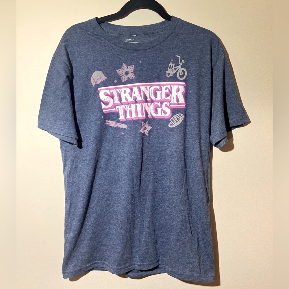 Netflix Stranger Things short sleeve graphic T-shirt women’s M casual‎ summer